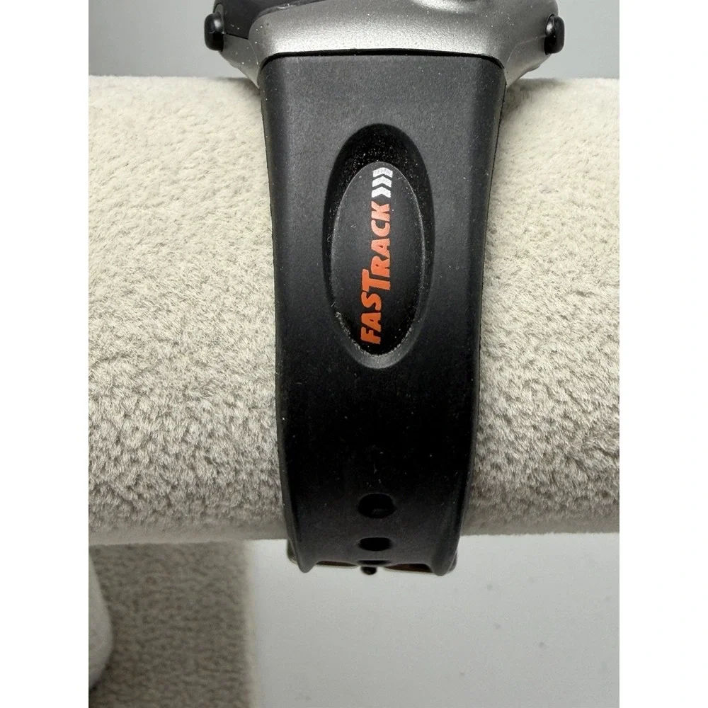Fastrack By Titan 4003PP01 New Battery‎ Mens Digital Watch 38MM 8